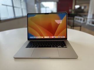 MacBook Air M2 (15-inch)