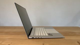 Asus Zenbook S 16