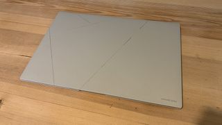 Asus Zenbook S 16