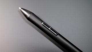 Huion Inspiroy Frego M review; the Stylus from the Frego M